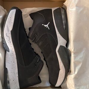 Jordan Max Aura 3 shoes size 10. Brand new. Never worn.